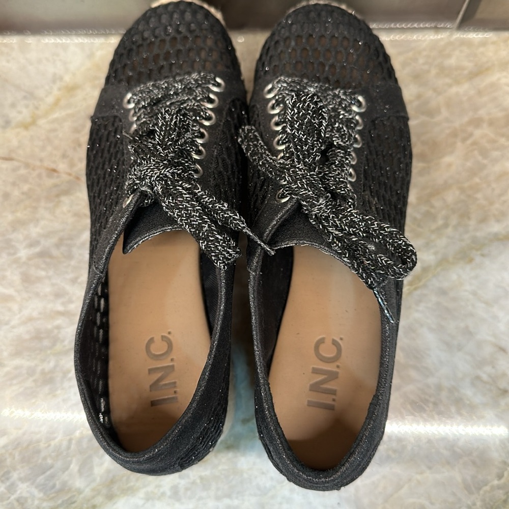 Inc international concept Women's asina mesh sneakers, black glitter size 6.5 - Picture 4 of 4